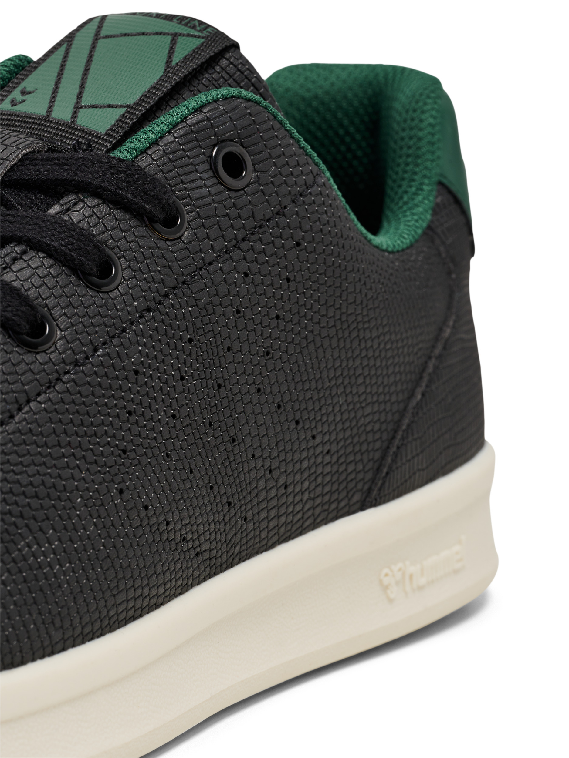 COURT LINE LZ – Bild 3