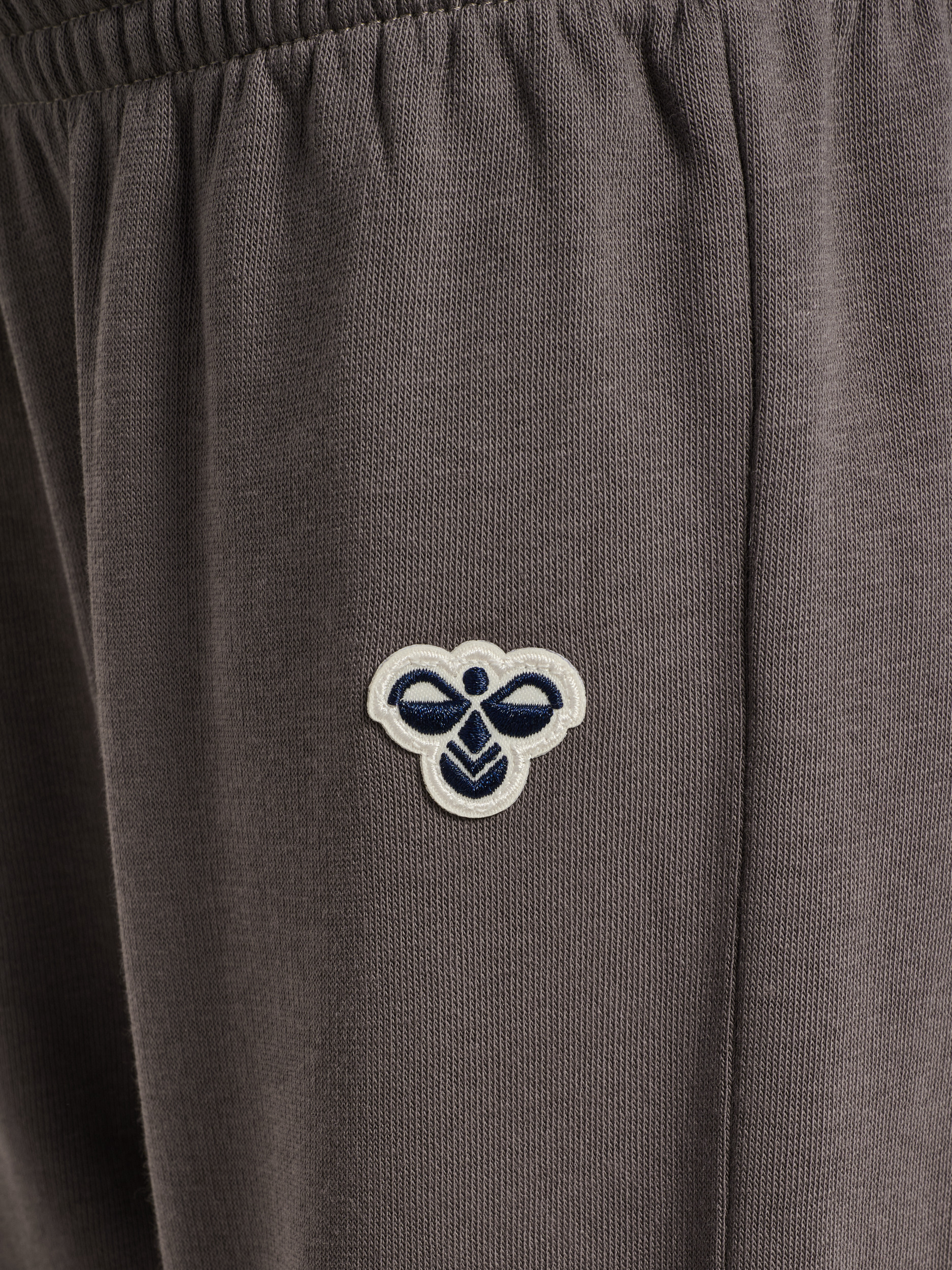 Loose Pants Bee – Bild 4