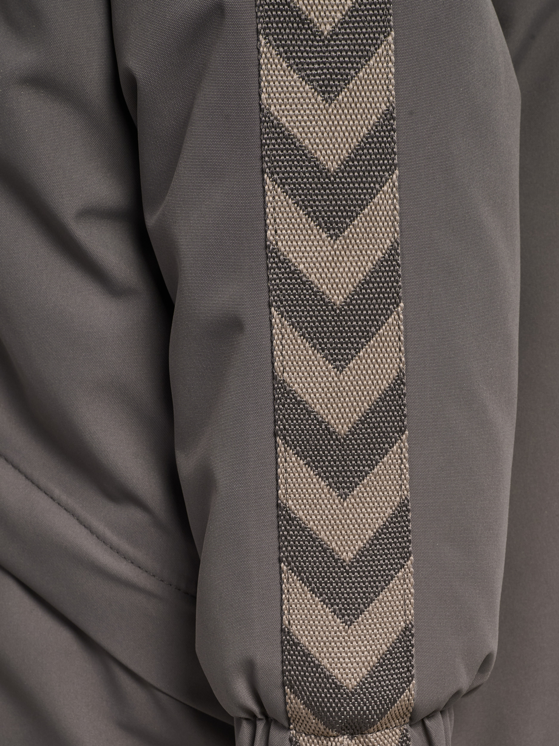 hmlMINI CHEVRON JACKET WP 10K – Bild 4