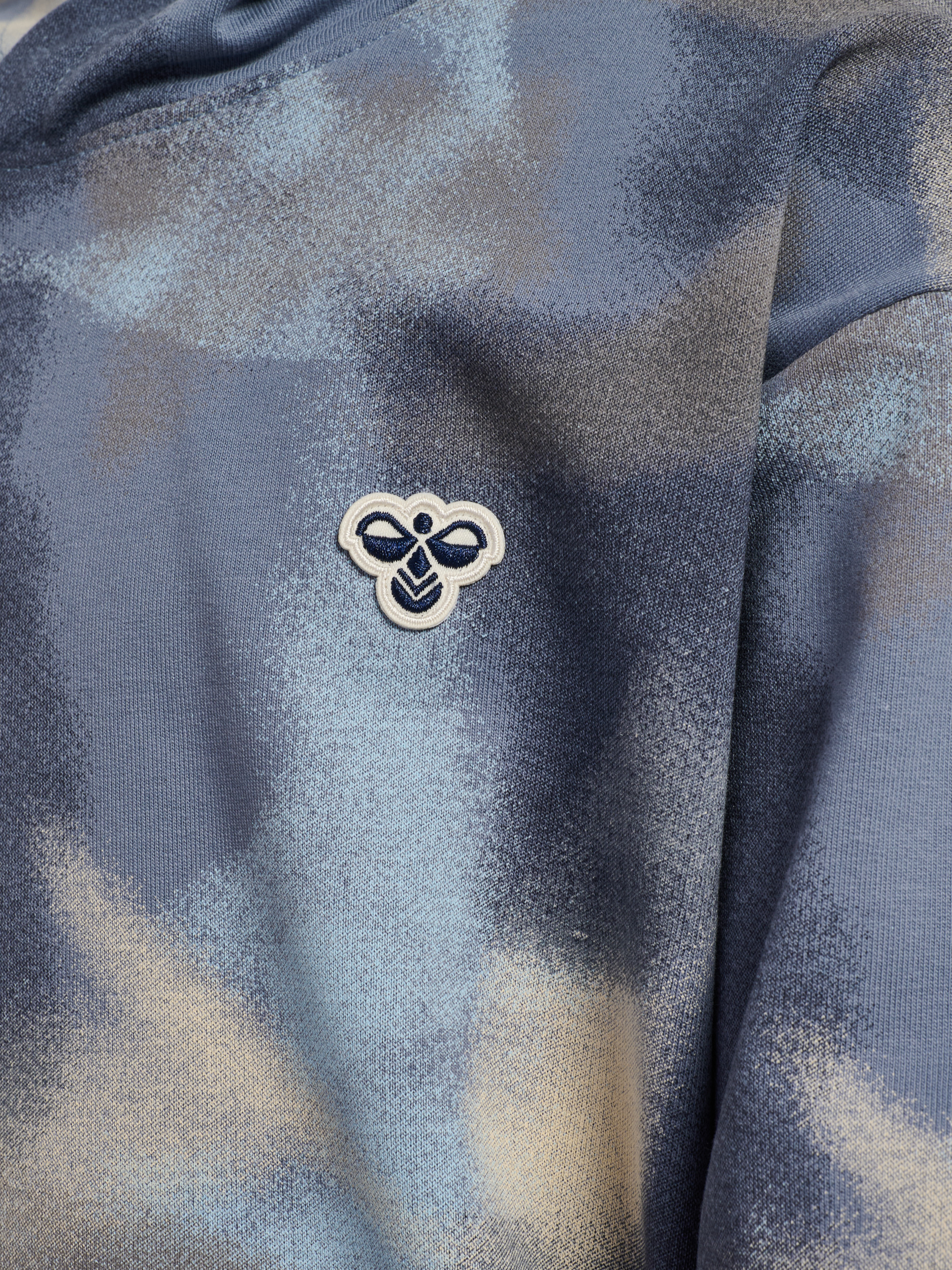 hmlJR LOOSE AOP HOODIE BEE – Bild 4