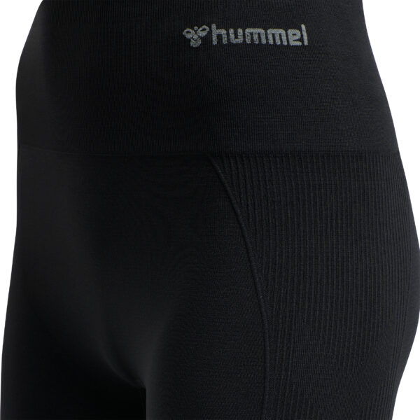 hmlTIF SEAMLESS SHORTS