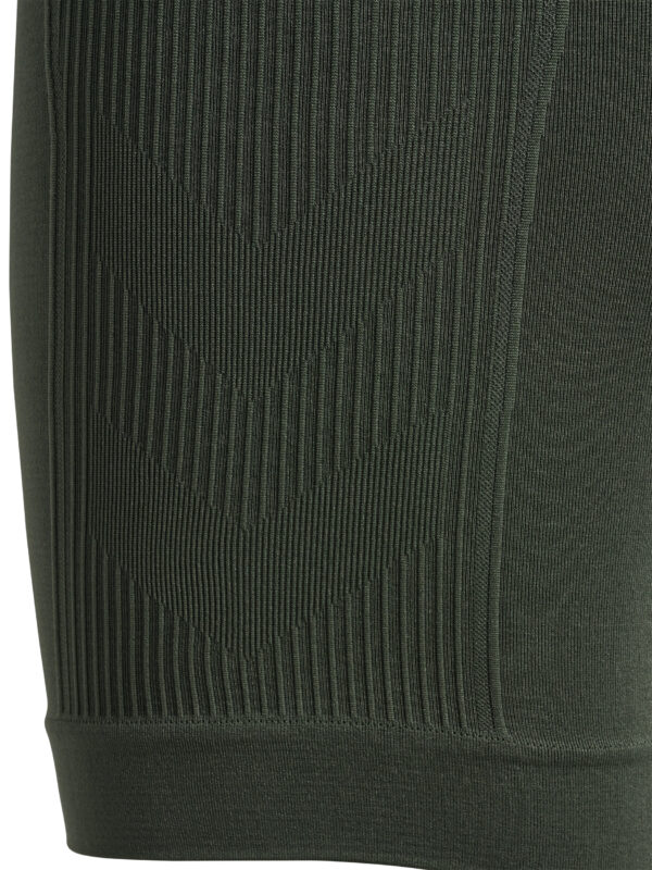 hmlTIF SEAMLESS SHORTS